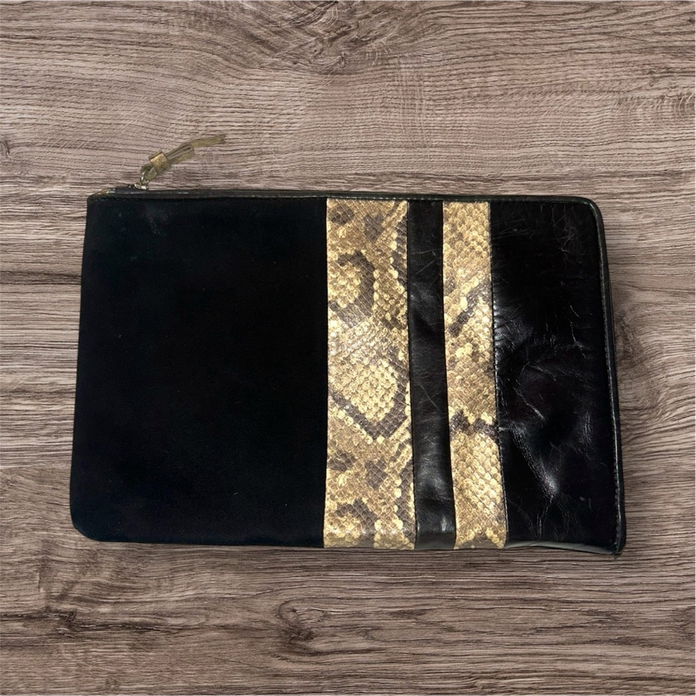 Zara Black Zippered Clutch